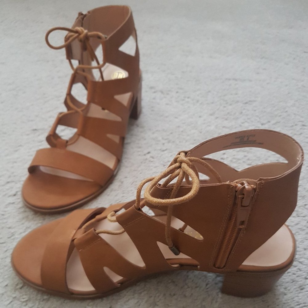 DH cognac sandals